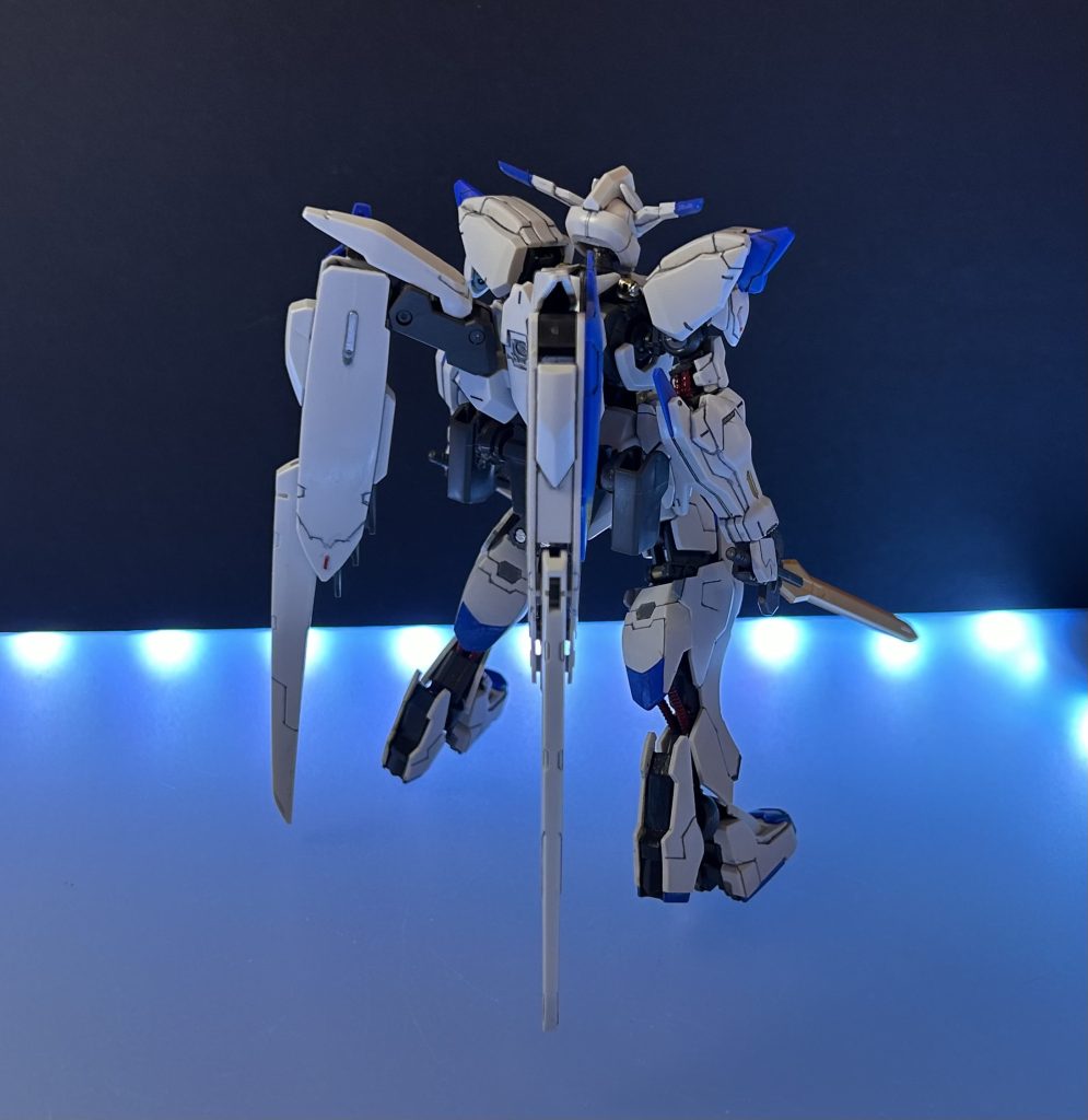 HG バエル–4枚目/制作者：ペーぺーモデラー