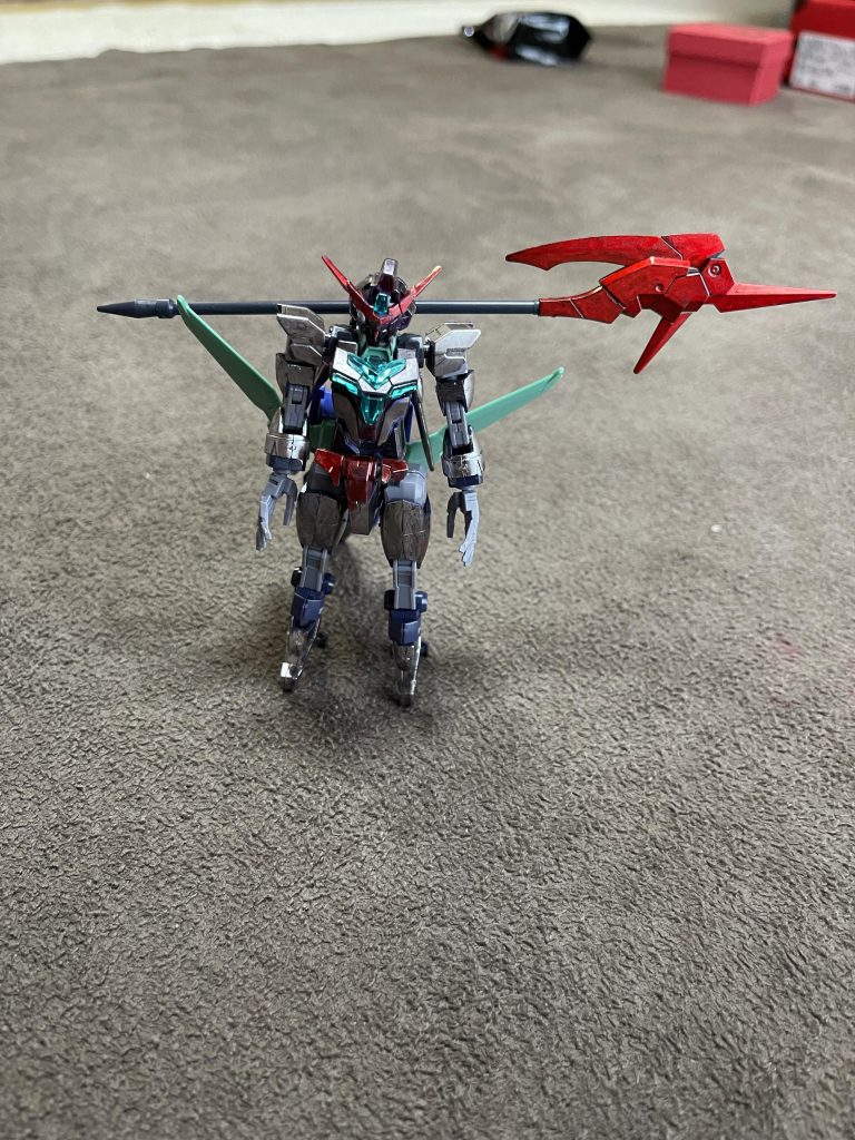 イグニスコアガンダムこの機体が、この世界全ての生命を統合する核にして我が半身《イグニスコアガンダム》である。我が憑代のリリンとやらの記憶から読み取った《コアガンダム》とアルスが残した《アルスコアガンダム》の残骸を我が繋ぎ合わせた。この機体だけでも多少の雑兵は駆逐出来る程の武装は備えておる。