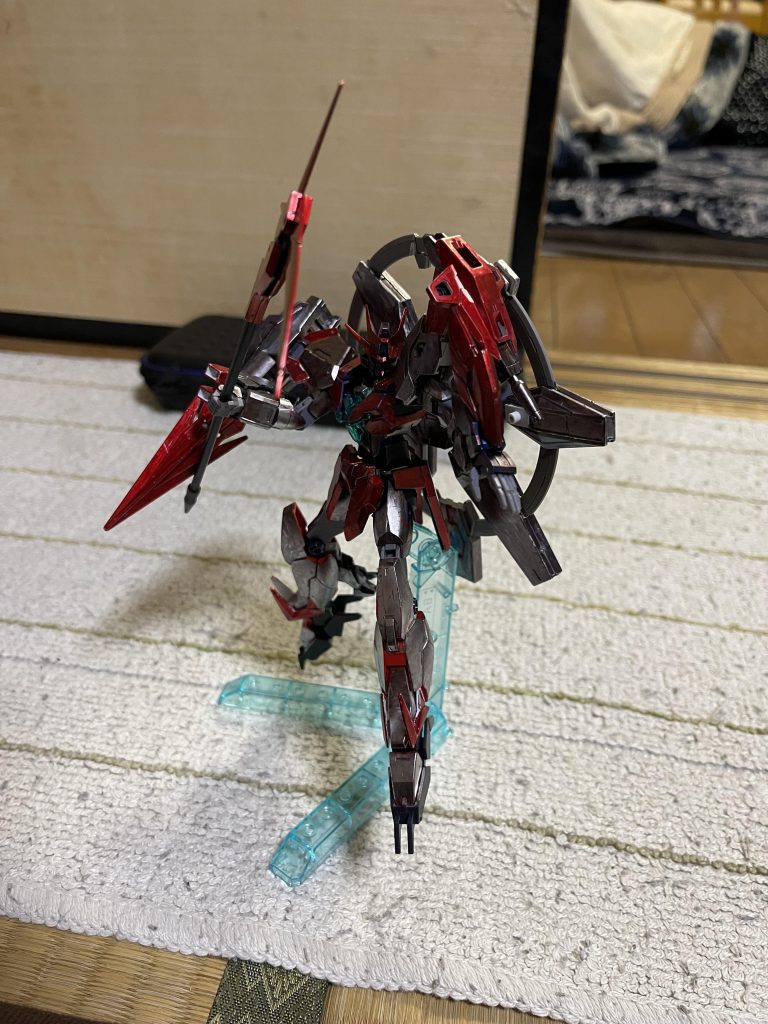 ゼノン=リーパーこの姿になった際にのみ抜刀する血塗られた大鎌よ!この刃で切り裂かれた装甲は決して治ることはないうえに、その操縦者にも深い傷を与える!我が一撃は痛かろう!辛かろう!