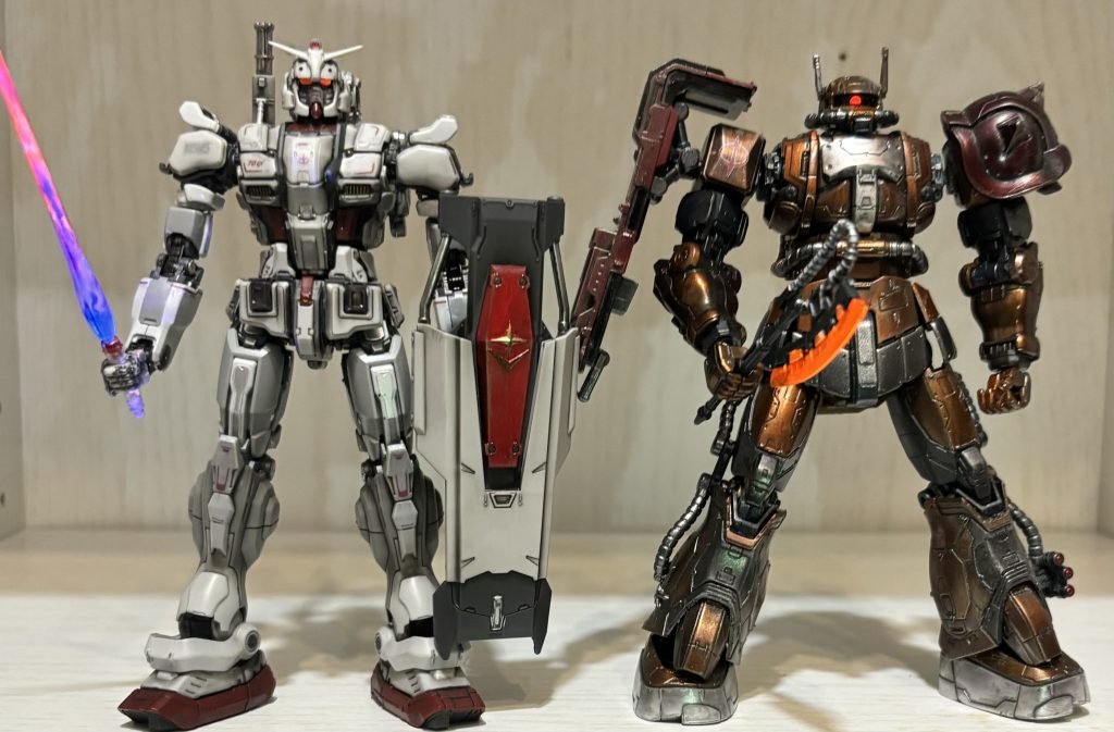 以前作ったガンダムEXと。