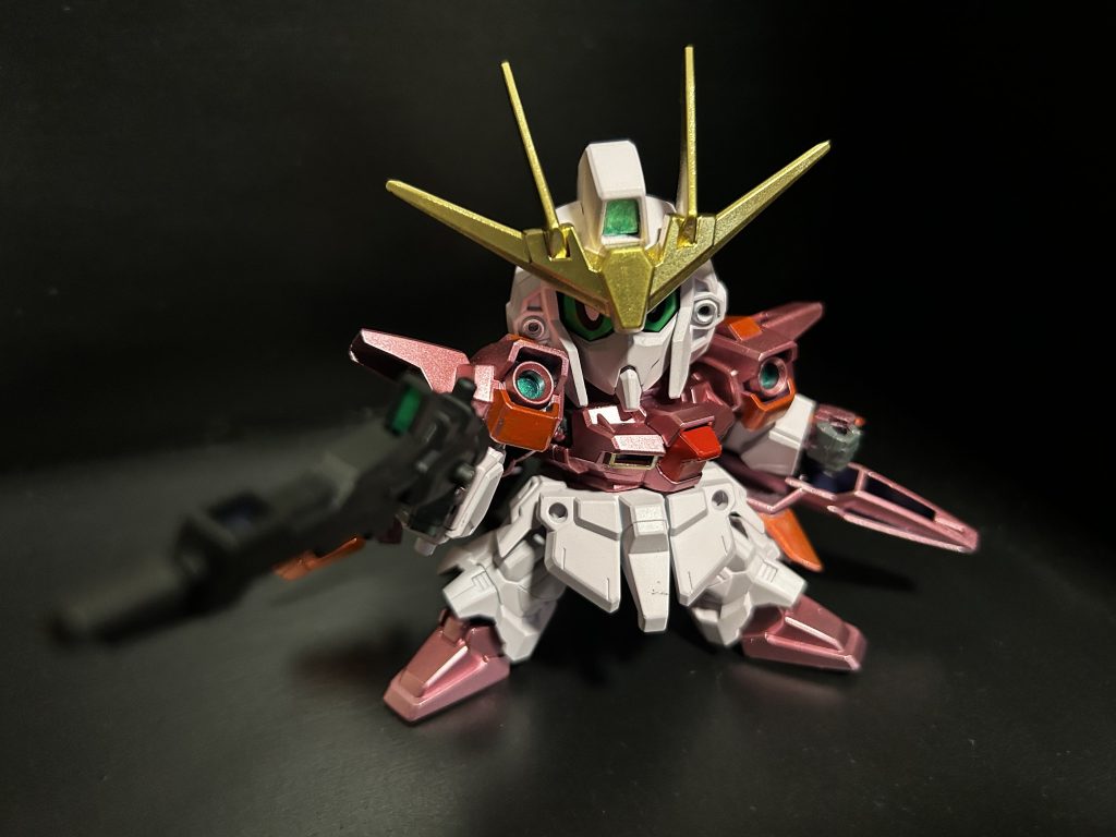 メタリックピンクとメタリックピンク1に白9でエアブラシ塗装