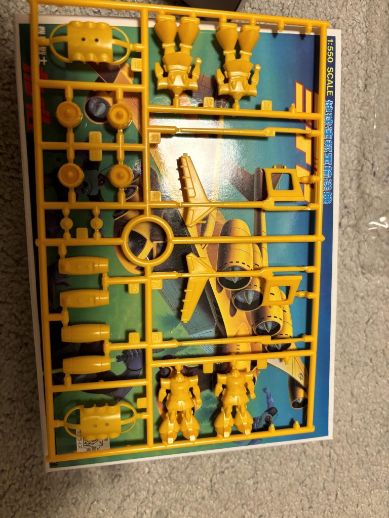 成形色が黄色なので色によっては透ける感じがありましたが、サーフェイサーは吹かず重ね塗りで誤魔化しました。