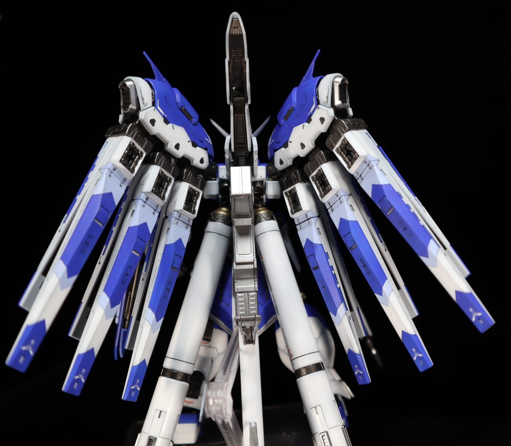 Hi-νは紫のイメージがあったので間を取ってコバルトバイオレットにしてみました。つや消しはクリアとつや消しを混ぜたみたけど半光沢っぽいのかな？まだまだ色々作ってしっくりくる奴探さないとですね