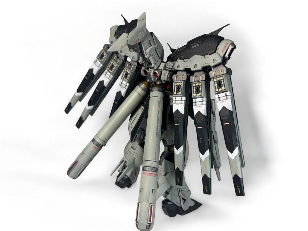 RG　Hi-νガンダム　–4枚目/制作者：TA02