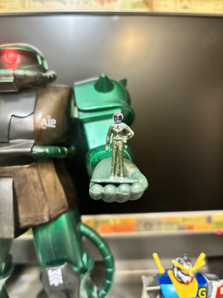 ジオン兵も付いてます