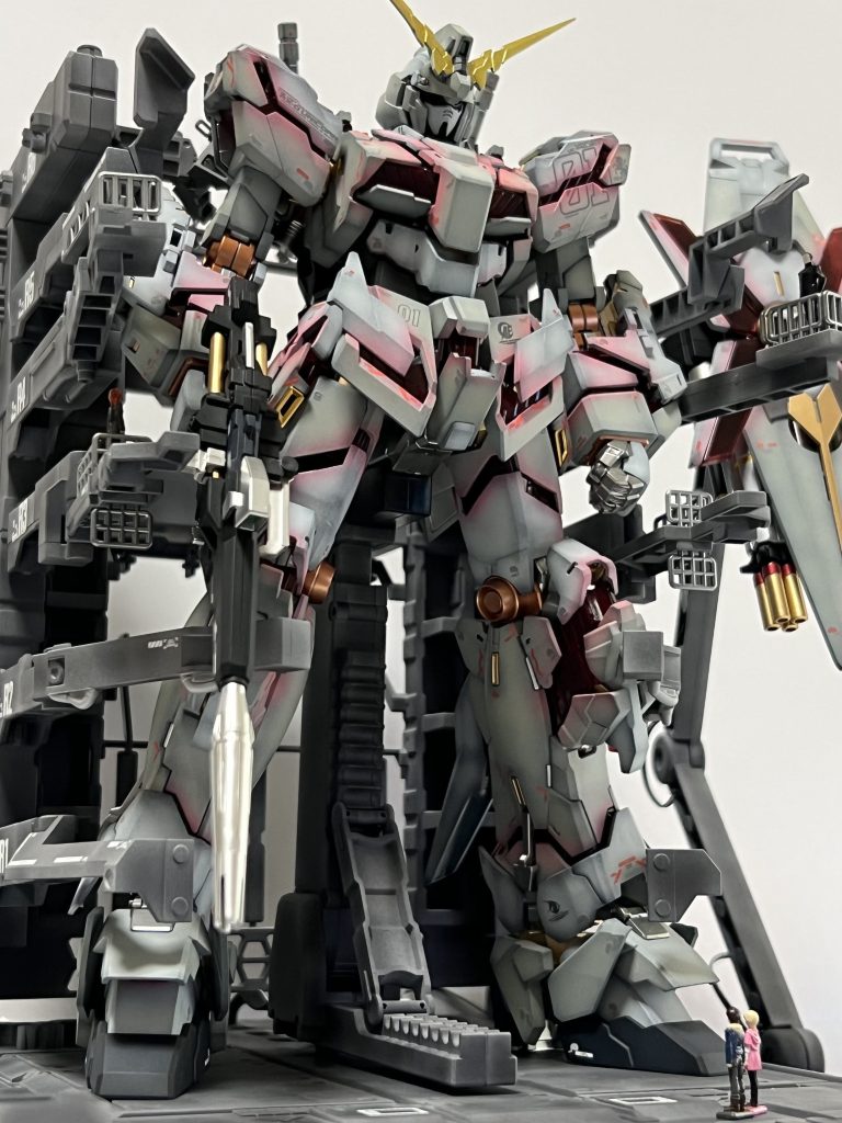 写真ではわかりづらいですが関節等の内部のパーツも全て塗装しております。