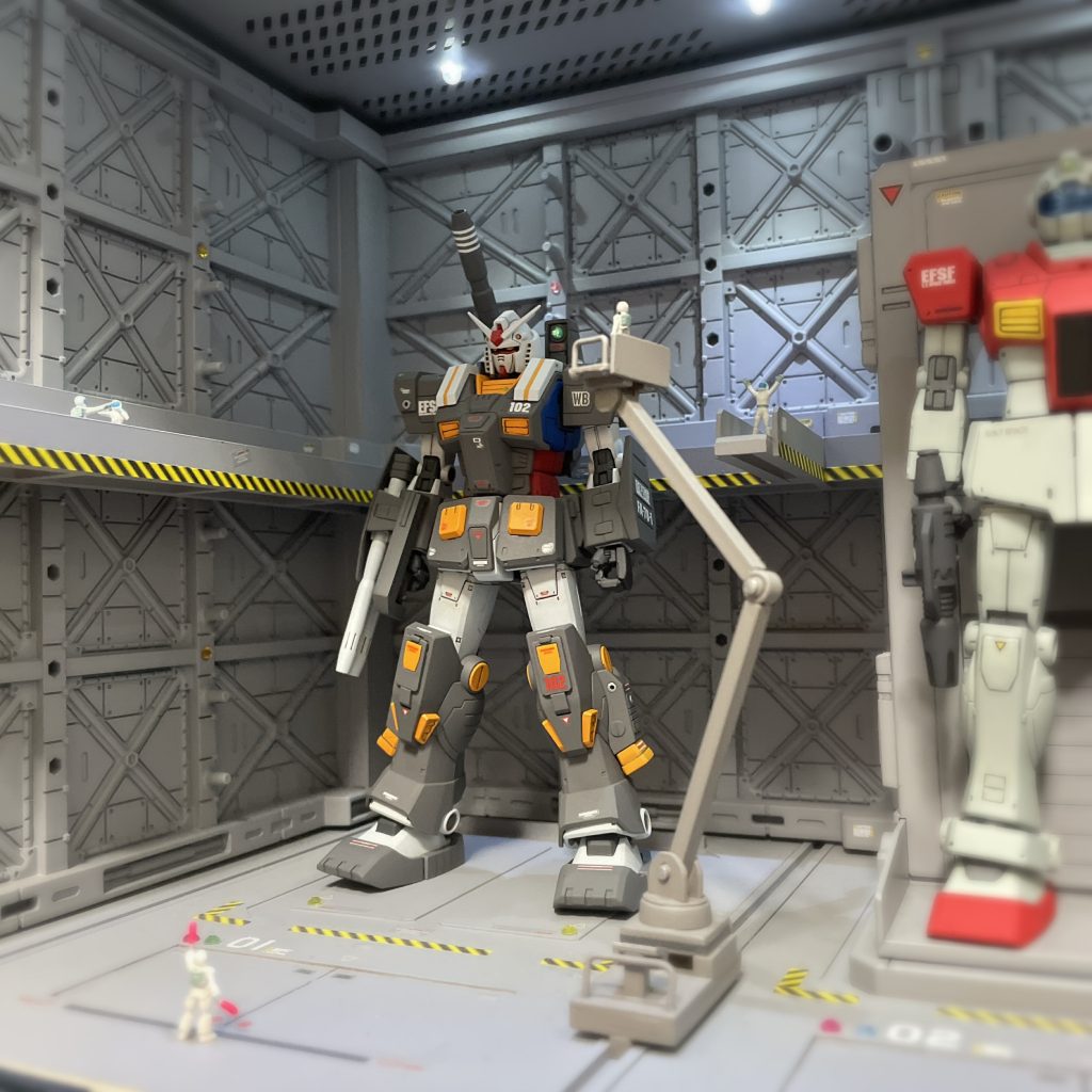 全景出た当初から作成したかったキットで作るならアムロ機でと決めていたので作成出来て満足しています。作成途中にもう一機欲しくなって積みプラを購入してしまいました…😅次はどんな仕様にしようか考えるだけでも楽しみです。