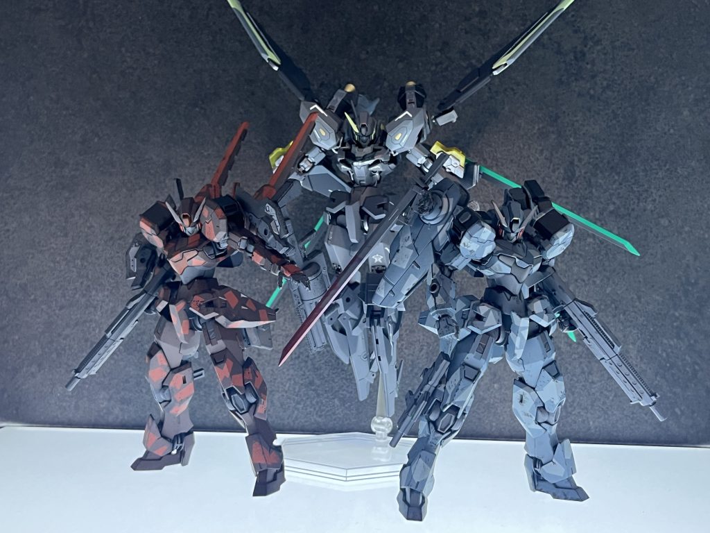 最後は去年つくったガンヴォルヴァと一緒に!ガンヴォルヴァは本当に最高のキットですね〜年一で作りたいです(iori_sei)最後まで見て頂きありがとうございました!今年作ったものがまだあるので、そのうちアップしたいと思いますノシ