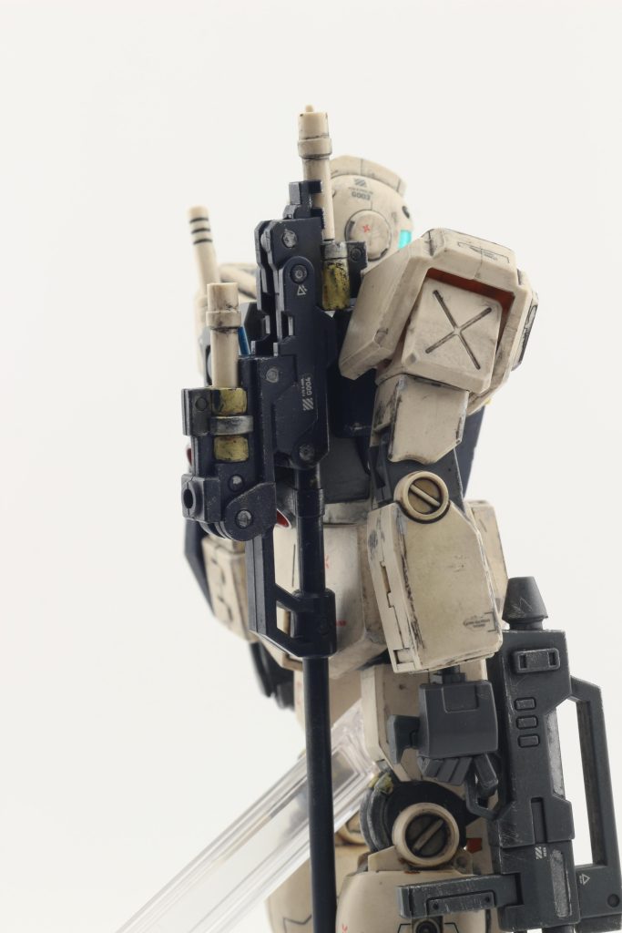 ツインビームスピアもバックパックに装着できるようにネオジム磁石を仕込んでいます。