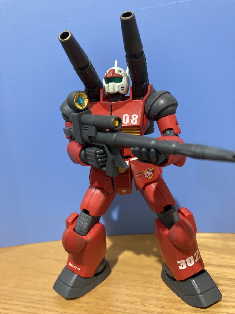 ガンキャノンのカタパルトから出撃の屈んだポーズは難しかったのでキャノンをぶっ放してるイメージで