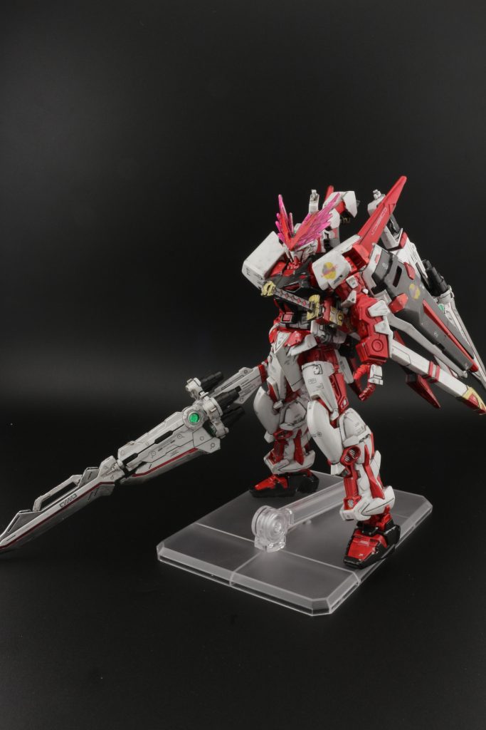 一つひとつのパーツが重くてポージングも難しく