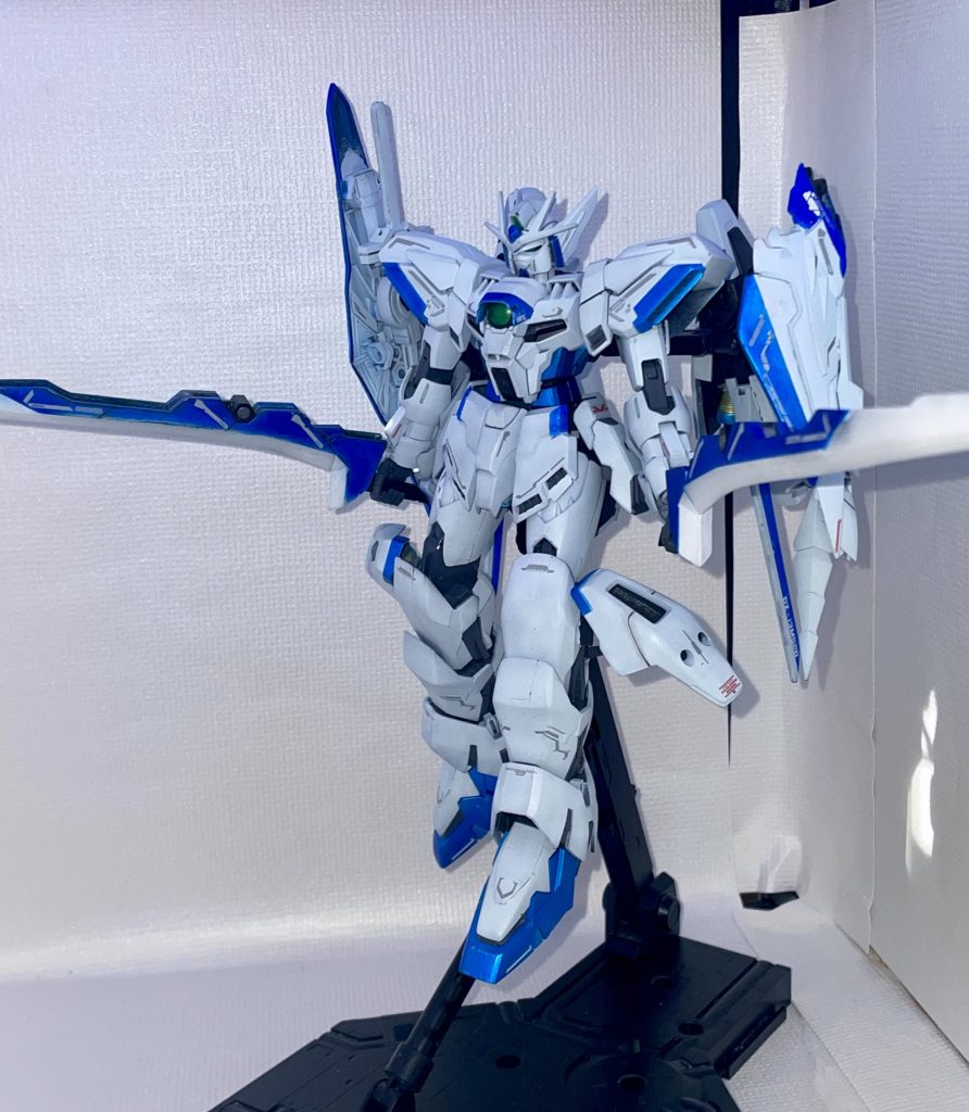 対艦刀に持ち替え。アンチビーム刀でもある為、メリクリウス・ビルゴ等のビームシールドにも十分な威力を発揮出来る。