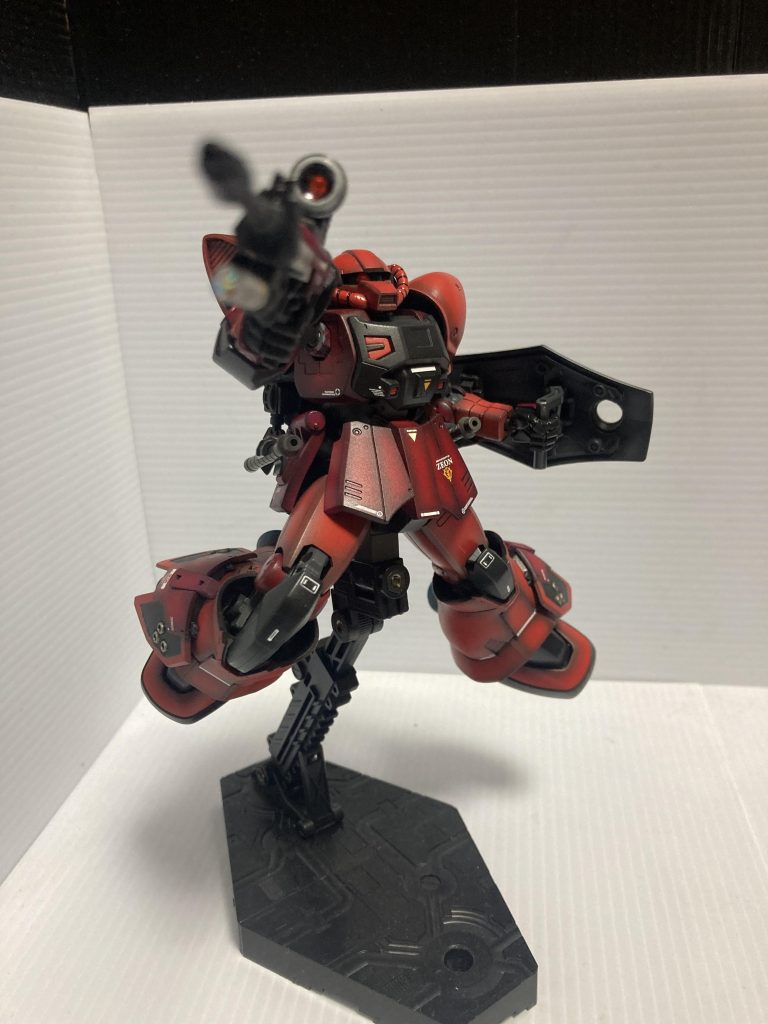 脚部とバックパックの換装で機動性も確かに・・・・・!?おいおい！レスポンスがシャープ過ぎるだろこっちはNTじゃないんだいったいどんなパイロットを想定してるんだよ・・