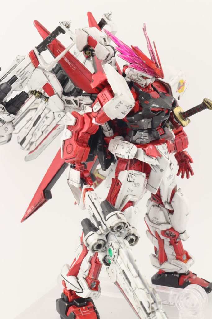 後付けパーツが多い為かポロリする事も多いキットでしたが、長物武器モリモリのロマンあふれる機体でした。最後までおつきあいありがとうございます。