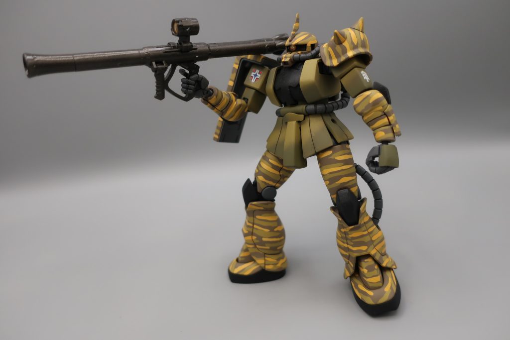 通勤時はアッシマーやギャプランが変形できてええよね。社長はサザビーに乗っている。とか