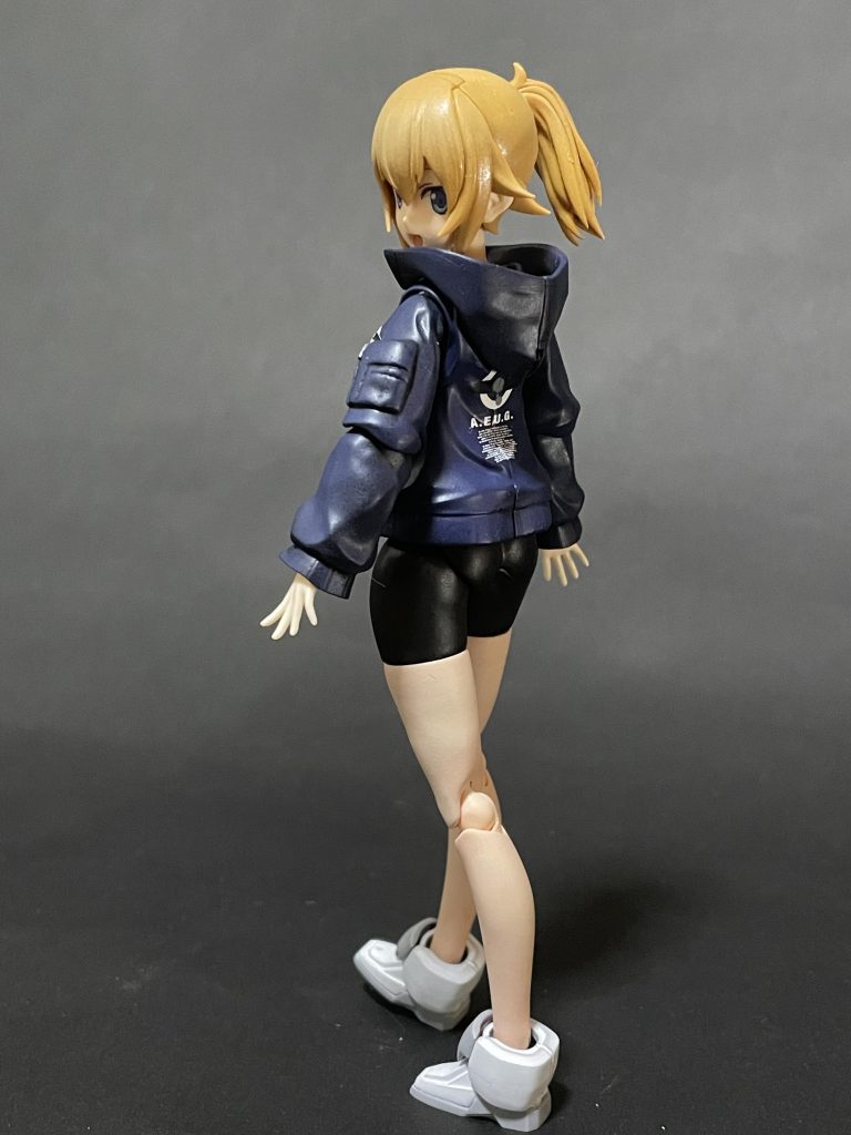 テーマは「よくアルファとコラボしてるMA1みたいな感じを作る」エウーゴ仕様です。まぁMA1ではない‥