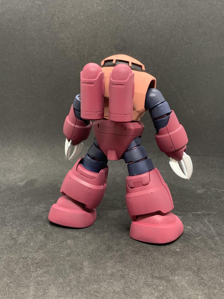 背面からでもコアガンダムは見えません