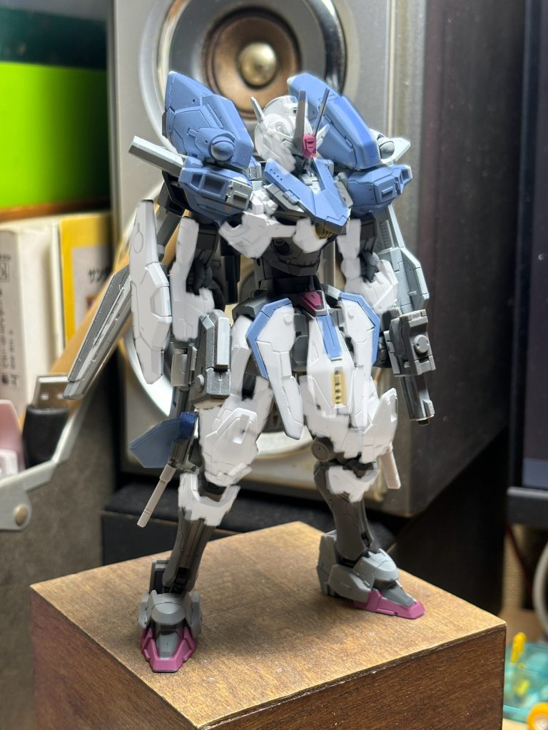 そして無難なこの色に笑 でもバックパックの黒赤でかなり改造した感が出せそうだからいいかなと決定しました