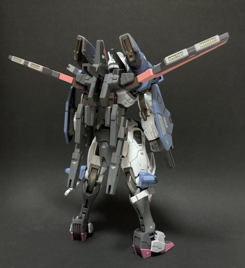 バックパックが1番変わったと思います エールストライカーやf91のヴェスバーを意識してデザインしました