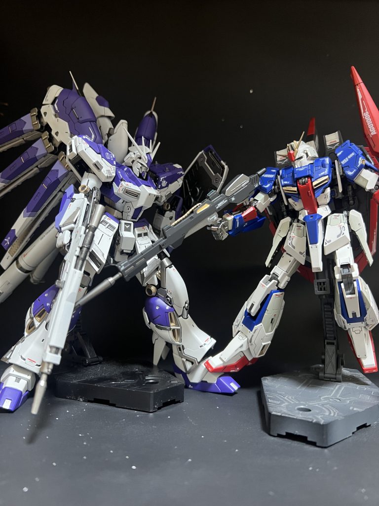 RG Hi-νガンダム　RG Zガンダム