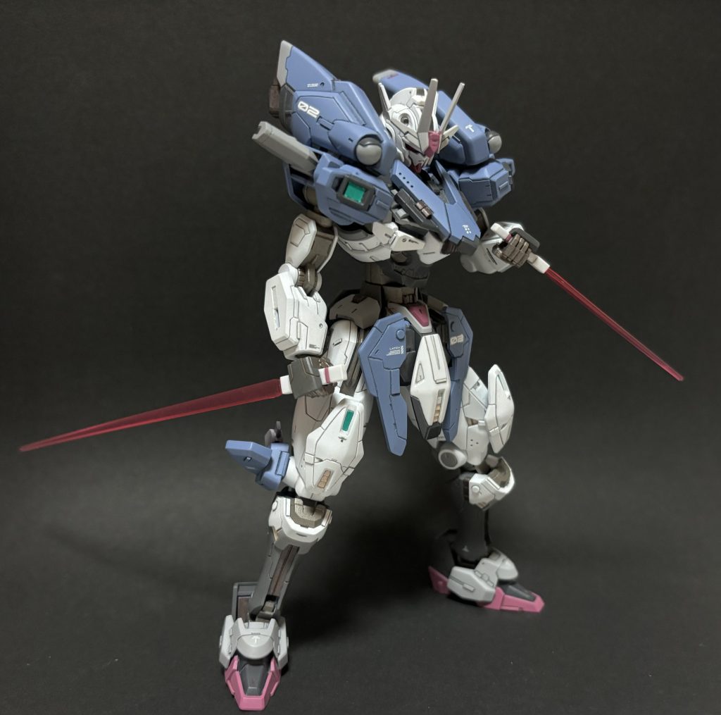 ▲サーベルが膝横に付いているので合法的に逆手持ちさせられます かっこいい