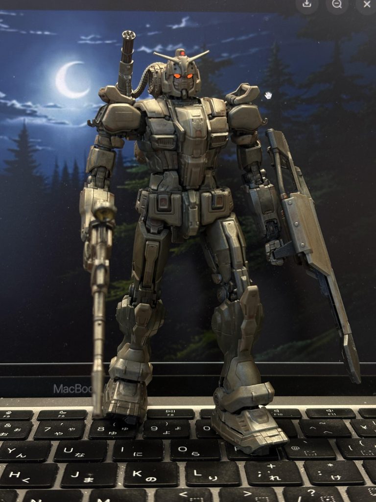 サムネの雑コラはこの写真に前景を半透明で重ねて作っています。ゴム素材もメタリックマーカーのガンメタルで塗ってあります…が、よくみたらほとんどの写真で写ってないですねそれでは、また