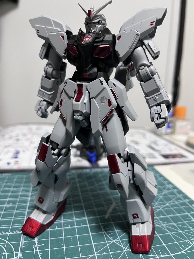 胴体部分には艶消しブラックを塗りました。印象の引き締めを狙っています。最後まで見ていただきありがとうございました。