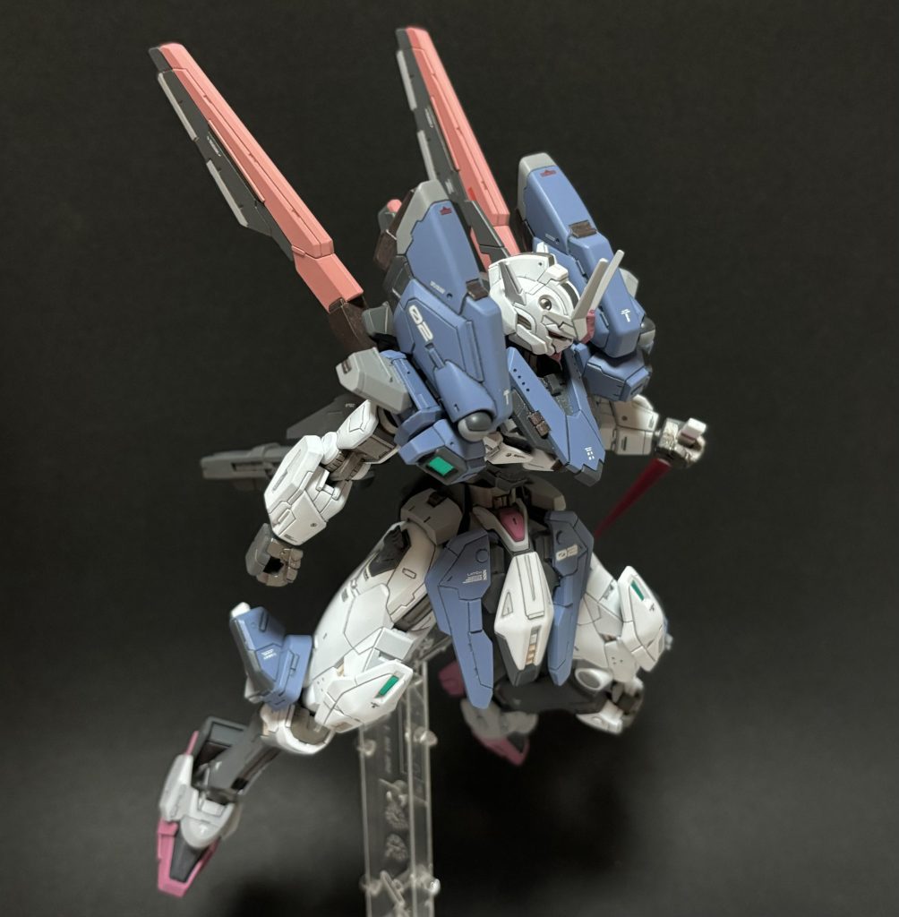 アサシンモード的なスタイルに シールドを取ると急にさっぱりします