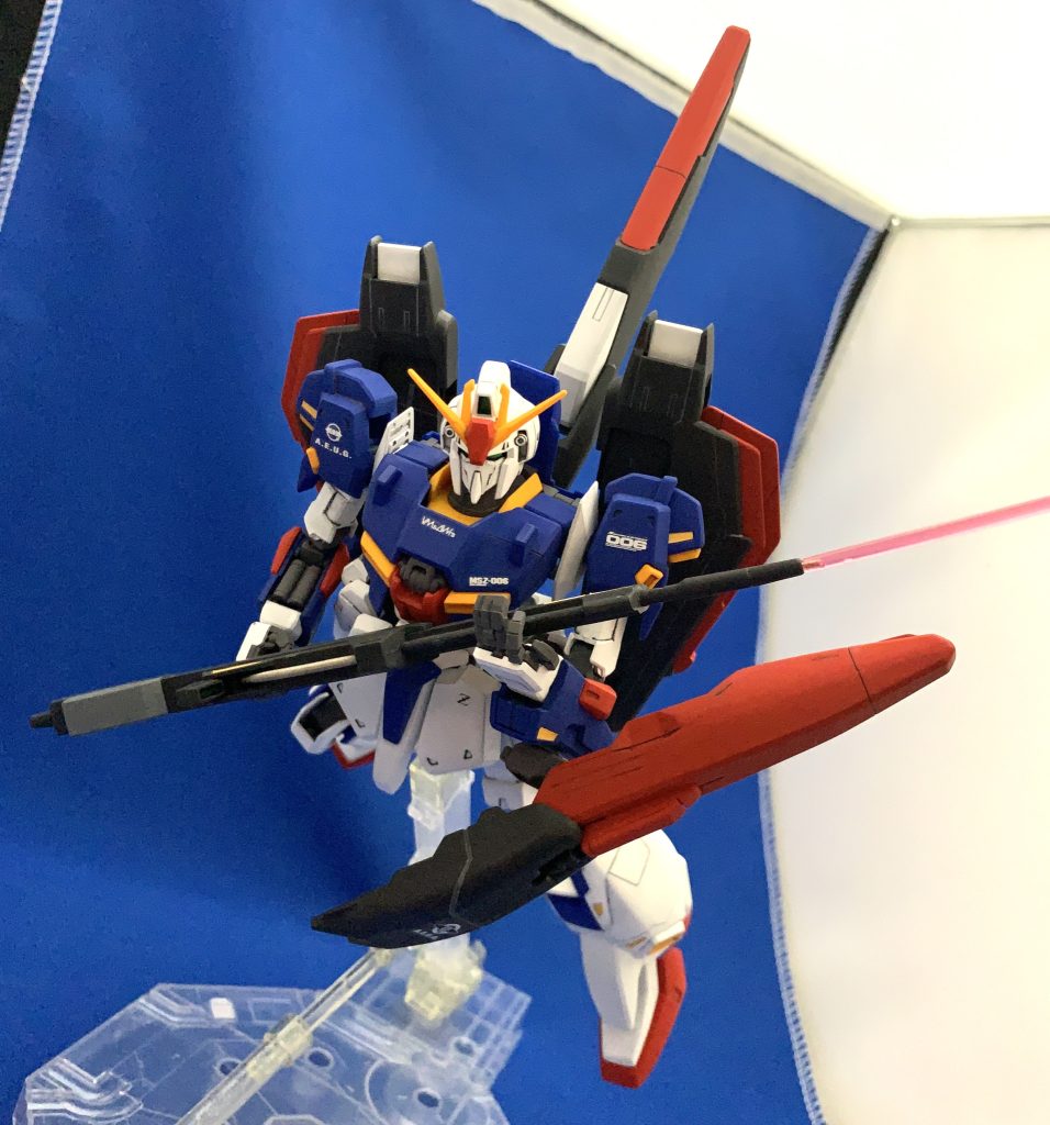 再開後の案として、真鍮線を使いロングビームサーベルを再現。