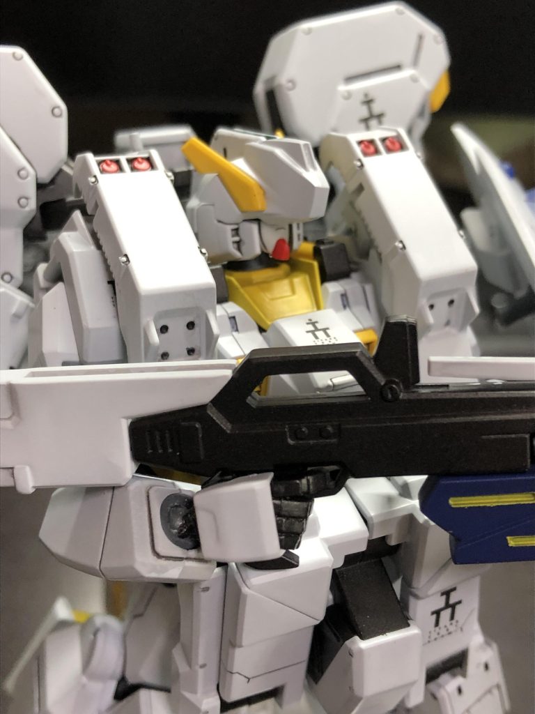 初めてのエアブラシむかし素組みしたものを解体、洗浄した上で見よう見まねで作成しました課題は、塗り分けマスキング、肉抜き穴処理、あとハメ加工など山積みですが少しずつ経験値を上げていきたいですね