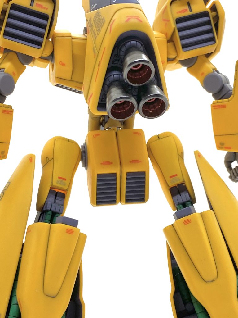 バーニアは本体はメタリック、基部はグレーだから工業的に見えると思いま。