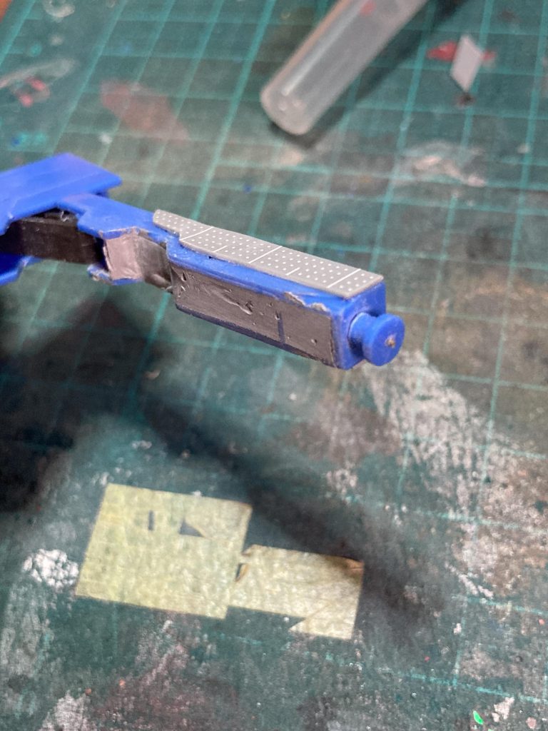 この後はプラ板などでディテールとして誤魔化していました（笑）