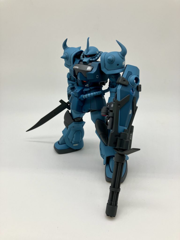 ジオニックフロントが好きなので、シールドに闇夜のフェンリル隊マークを……