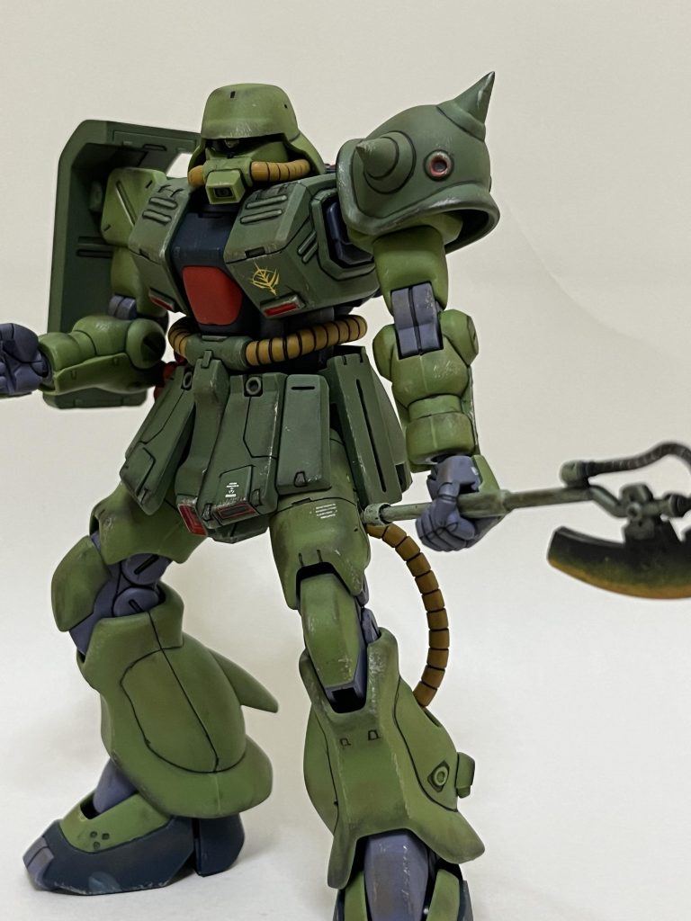 斧をヒートホークっぽくしてしまったので、シルバーの刃にすれば良かったなと…