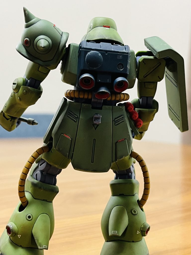 所々にレッドポイントを貼っつけてみました。
グリーンの機体に赤って映えますね。