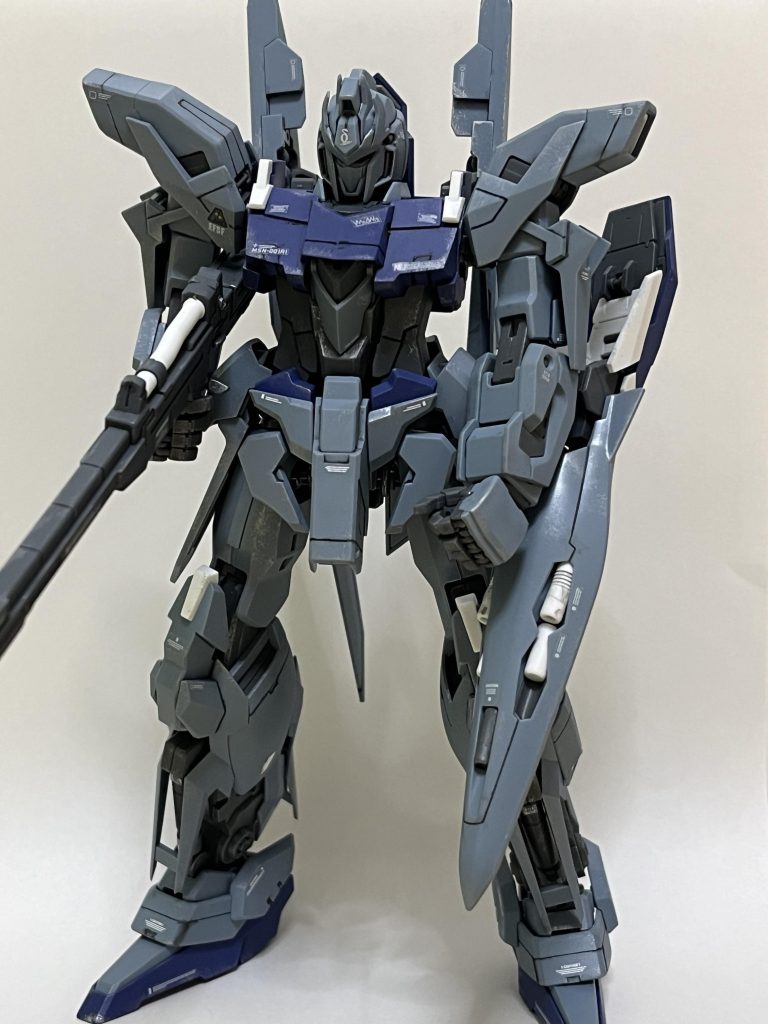 所々に筋彫りを足してみて、これで良いのか？
なりながら…
スミ入れし、トップコートで何とか様になりました😆