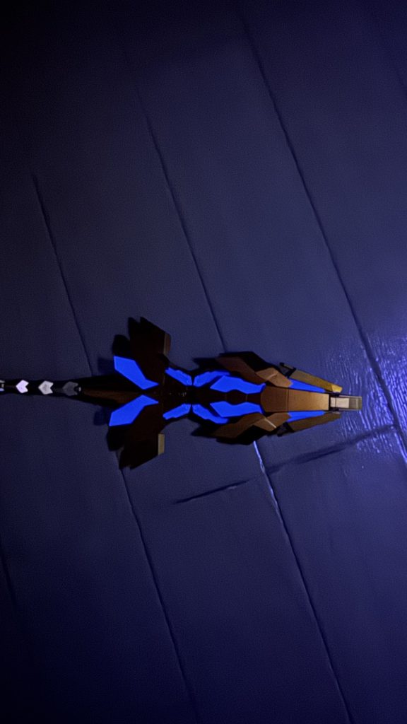 クリアパーツには蛍光塗装をして見ました。(o^^o)