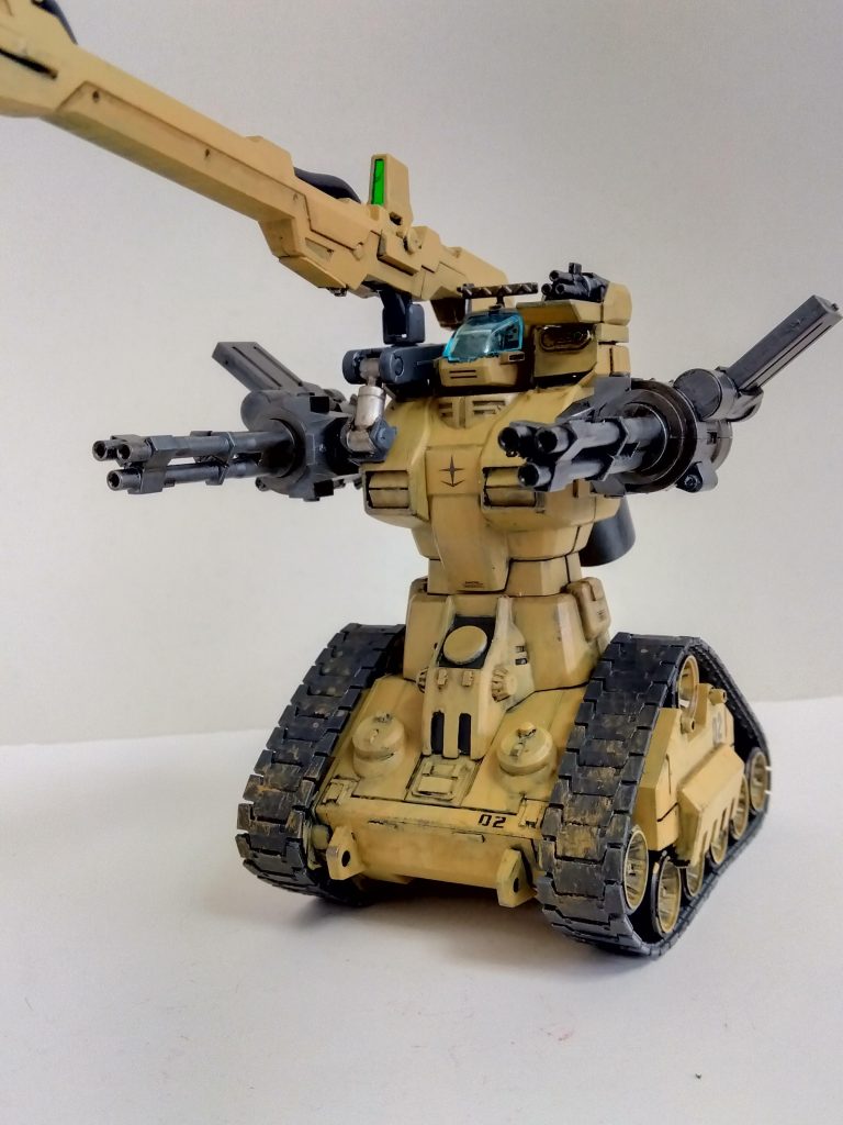 HGUCのガンタンクを使用しました。両腕はMSGのハンドガトリングガンを使用しています。