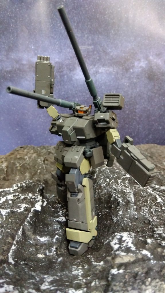 「ダグザ中佐、僕やったよ〜」な感じのロト。　某ガンダムマンガのアッガイに匹敵するカッコかわいいMSだと思っています。