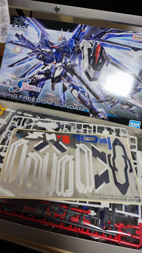 HGライジングフリーダム–2枚目/制作者：@sakiika_sakika