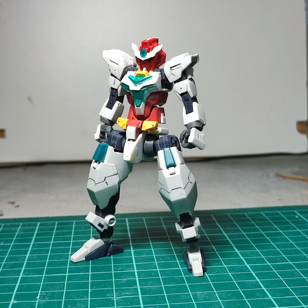 詳細は割愛しますが、コアガンダムの塗装前。手を入れた箇所がわかりやすいかと。頭部はガンダムアニマリゼの余剰パーツで1のものに変更しています(好みの問題)