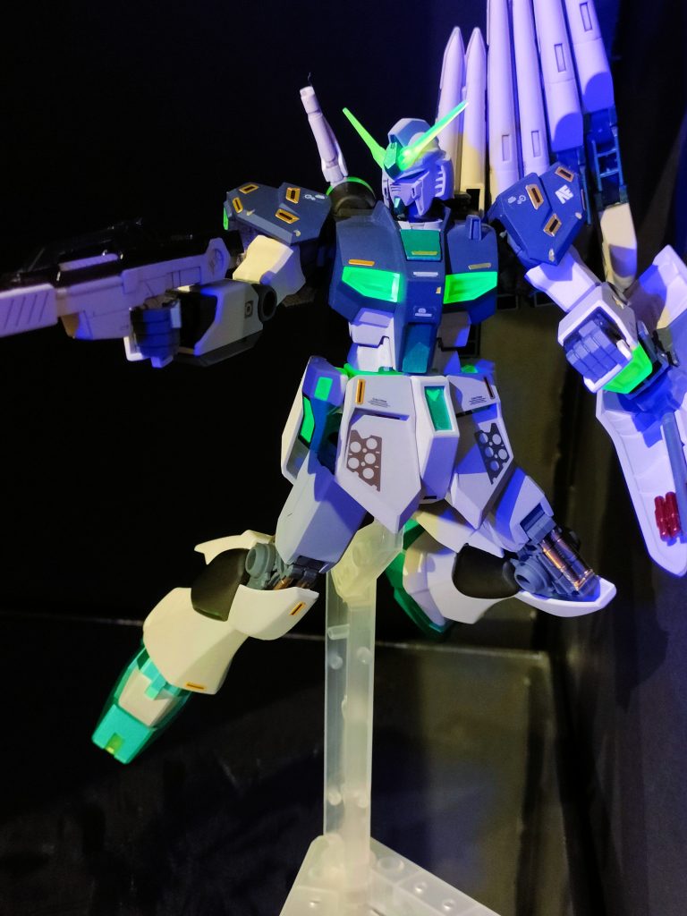 EG量産型νガンダム