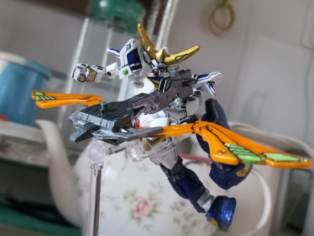 振り返って撃つ