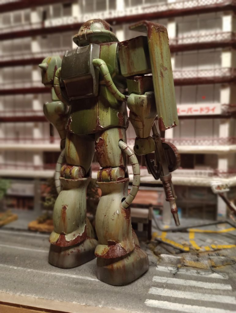 バックパックは割と綺麗です。核融合炉は死んでると思います