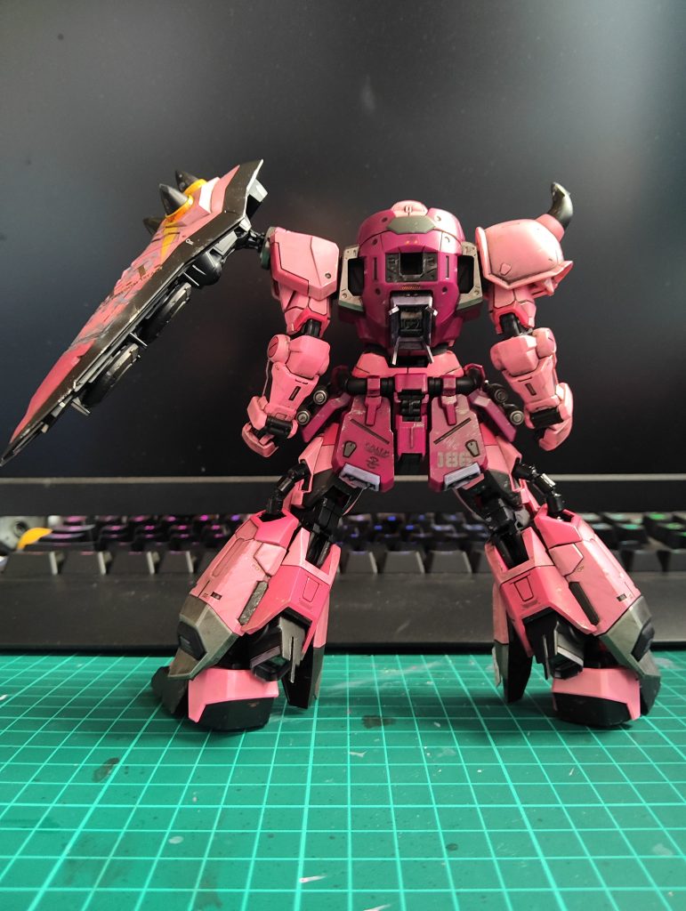 今までは、せっかく作ったプラモをウェザリングして汚すのは勿体ないと手を出せずにいましたが、思い切ってやってみると想像以上にカッコよく、自分なりにですが、やってみて良かったと思いました。最後までご覧頂きましてありがとうございました。 