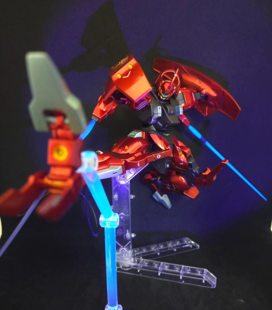 ブラックライトを当てて撮影しています。