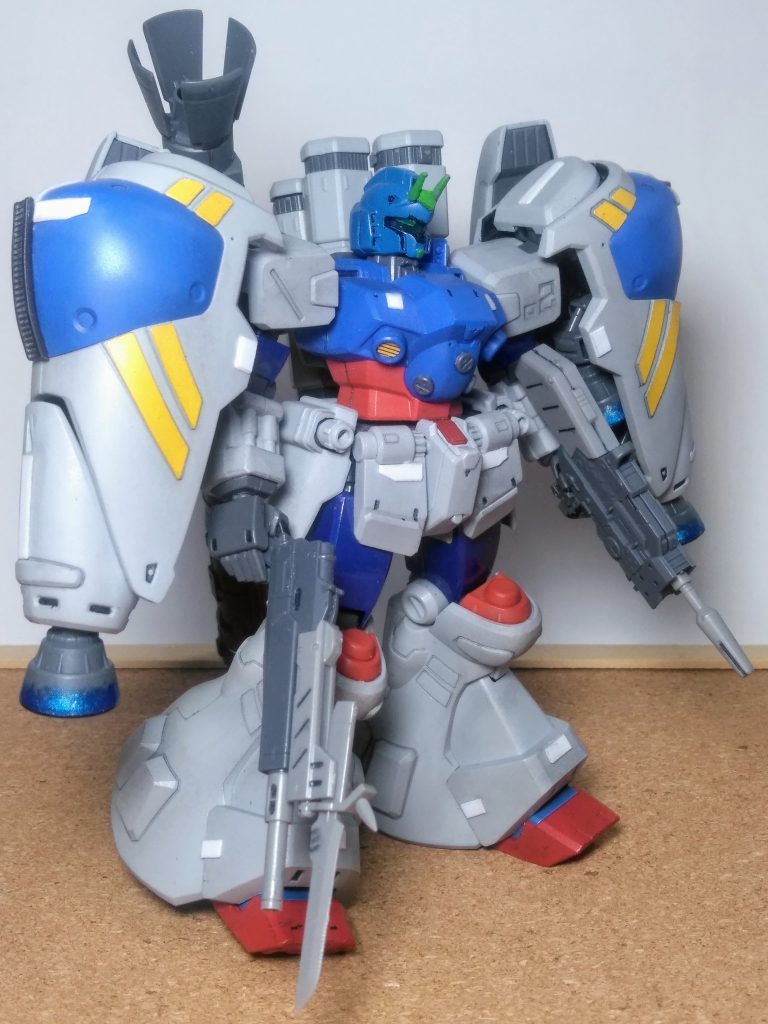 宇宙へ上がった『ダディズ プリーチ中隊のアルカード大尉』は『第105機動突撃戦隊』へ再編入され『強襲揚陸艦 アルビオン』との共同作戦により『ザッパー天斗が強奪した核弾頭』及び『デラーズ フリートの元に在るGP-02』を取り返そうとするが失敗。 0083年11月10日『ガンダム GP-02』の核弾頭 により『コンペイトウ要塞の周辺地域』は炎に包まれた。『ガトー少佐』は作戦完了での帰還途中に『コウ中尉のGP-01 Fb』と三度目の戦闘。 互いの機体は中破するが、二人は共に味方に保護された。当日の内に部隊への復帰を果した二人は新たな機体を受領。運命の 11 月 13 日己の未来を掴む為『漢達』の闘いは続く・・・ またもやダラダラと失礼しました。🙇⤵️⤵️と、云うわけで妄想『 0083 吹き荒れる嵐  ver, 』を、晒してイコうと思います😤今回は『 RGM-79Q U,H,A, ジム・クゥエル 《Ultimate Heavy Armored》』を、ご紹介 ✨😌✨