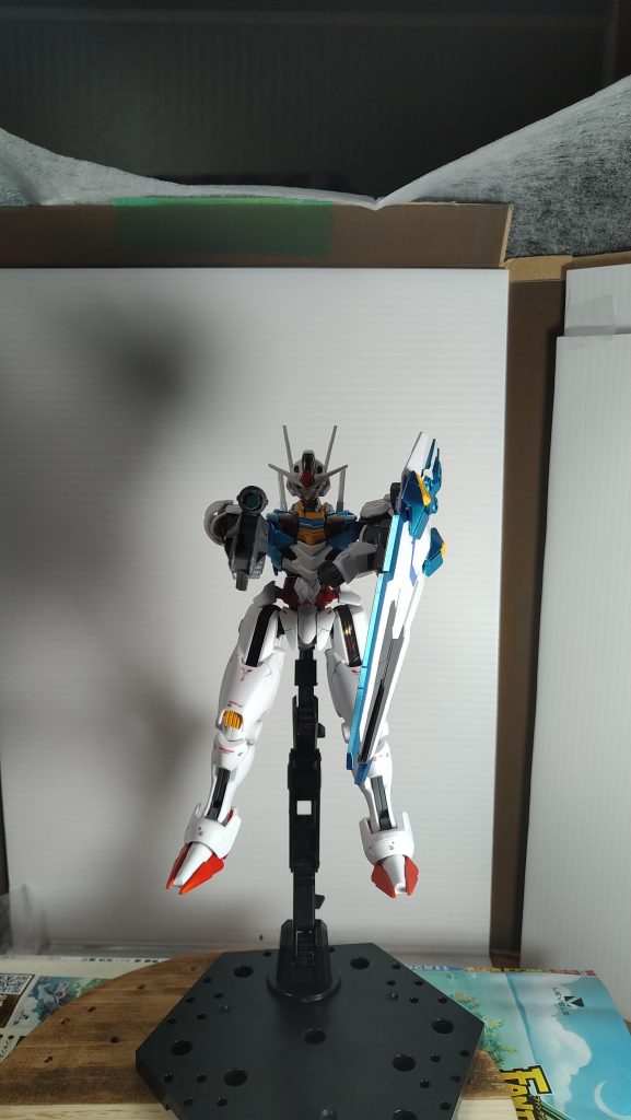 が~んだむっ♪が~んだむっ♪ガンプラ製作時は頚椎ヘルニアによる手の痺れを忘れさせてくれます、ジャンプを置台にしがち