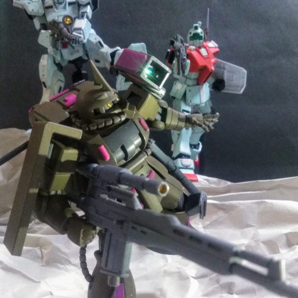 ザク  Ⅱ スナイパー 《ルースィ・ケレンスカヤ 特務大尉専用機》 ζ 地球人よ、ご機嫌如何？ ver,  ζ