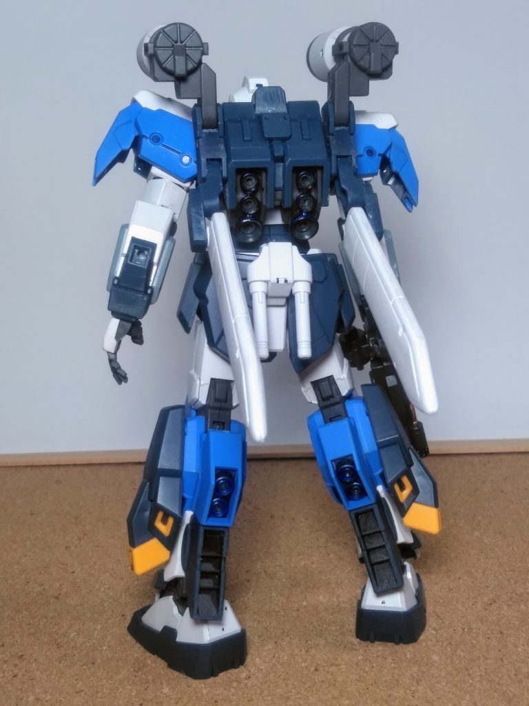 そして、『0083の漫画版』や『ゲーム』をご存知な方ならアーマーが他にも存在する事はご承知ですよね 🎵😍🎵ビームサーベルは腰に付け替えと成ります 😁